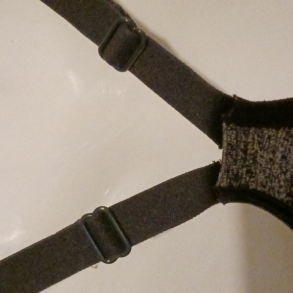 Victoria Secret  VSX Sports Bra with bra built in. Size 34C. - Picture 9 of 9